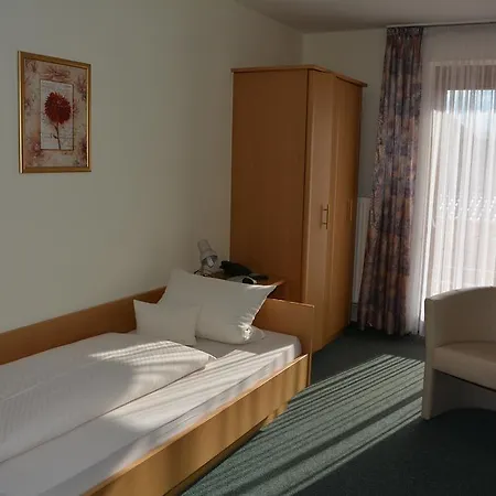 بيت ضيافة Kurpension Gundula